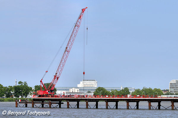 Bordeaux avancée de l'estacade du pont Simone Veil sur la Garonne | Photo Bernard Tocheport