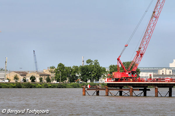 Bordeaux la Garonne et l'estacade du pont Simone Veil | Photo Bernard Tocheport