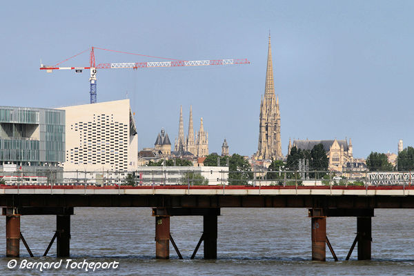 Estacade construction du pont Simone Veil et monuments de Bordeaux | Photo Bernard Tocheport