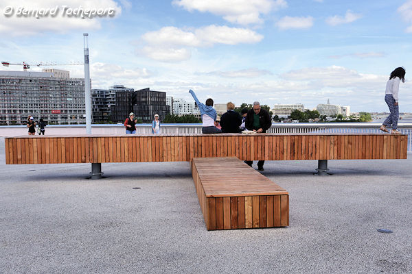 Bordeaux équipement détente sur le pont Simone Veil | Photo Bernard Tocheport
