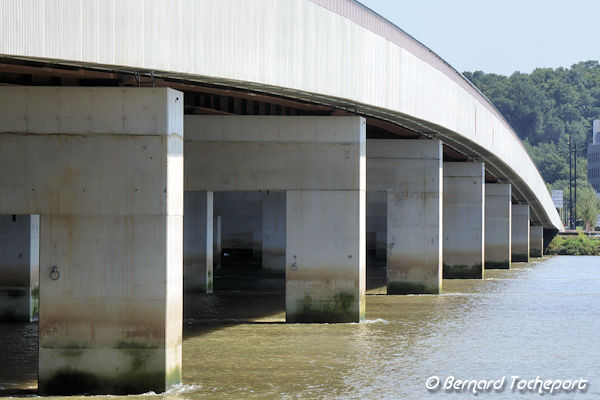 Bordeaux vue sur les arches du pont Simone Veil | Photo Bernard Tocheport