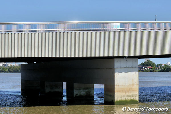 Bordeaux arche, tablier et rembarde du pont Simone Veil | Photo Bernard Tocheport