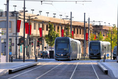 Bordeaux 2 trams station des bassins à flot | Photo Bernard Tocheport