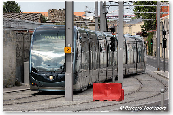 Bordeaux voie secondaire pour le tram aux bassins à flot | Photo Bernard Tocheport