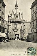 Ancienne carte Postale de la porte Cailhau à Bordeaux