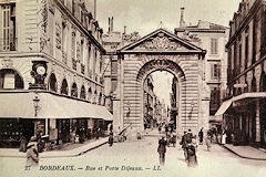 Ancienne carte Postale de la porte Dijeaux à  Bordeaux