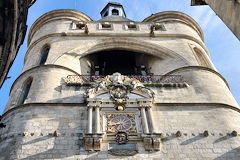 Bordeaux façade porte de la Grosse Cloche depuis rue Saint James | Photo Bernard Tocheport