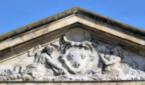 Symboles royaux de la porte d'Aquitaine -  photo 33-bordeaux.com