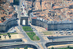 Vue aérienne de pla porte de Bourgogne -  photo 33-bordeaux.com