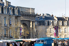 Marché des Salinières et porte de Bourgogne -  photo 33-bordeaux.com