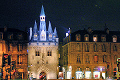 Bordeaux mise en lumière de la Porte Cailhau | Photo Bernard Tocheport