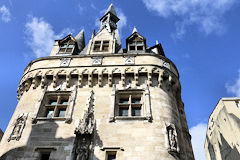 Bordeaux de la Porte Cailhau pour sa façade donnant sur les quais | Photo Bernard Tocheport
