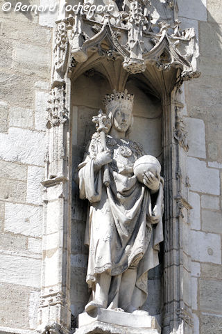 Bordeaux représentation du roi Charles VIII sur la Porte Cailhau | Photo Bernard Tocheport