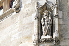 La Porte Cailhau et le Cardinal d'Epernay alors archevêque de Bordeaux | Photo Bernard Tocheport