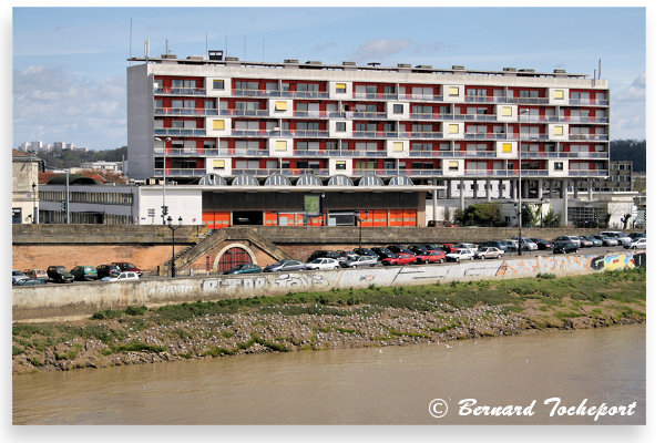 Bordeaux rive droite, la caserne des pompiers de la Benauge | 33-bordeaux.com