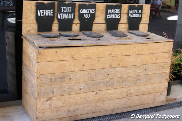 Eco système Darwin Bordeaux : container bois de récupération  | Photo 33-bordeaux.com