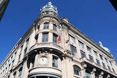 Bordeaux immeuble angle rues Sainte Catherine et porte Dijeaux | Photo Bernard Tocheport