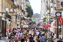 Bordeaux affluence rue Sainte Catherine | Photo Bernard Tocheport