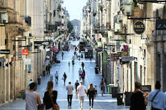 Bordeaux la rue Sainte Catherine avec une faible affluence | Photo Bernard Tocheport