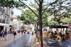 Bordeaux rue Sainte Catherine et place du Général Sarrail | Photo Bernard Tocheport