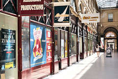 Bordeaux boutiques de la Galerie Bordelaise rue Sainte Catherine | Photo Bernard Tocheport