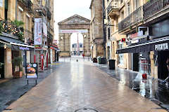 Bordeaux rue Sainte Catherine déserte pendant le confinement Covid | Photo Bernard Tocheport