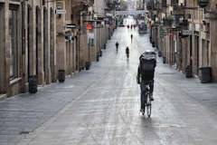 Faible fréquentation de la rue Sainte Catherine cause confinement | Photo Bernard Tocheport