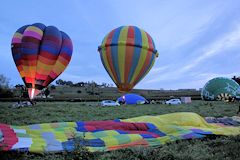 Saint Emilion : préparation de la toile du ballon