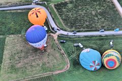 Saint Emilion : 4 montgolfières avnt leur décollage