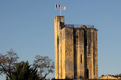 Saint Emilion le château et la tour du Roy