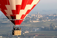 2018 Montgolfiades de Saint Emilion - Montgolfière en vol | Photo Philippe GIRET