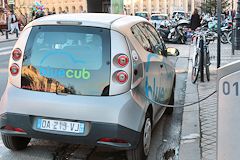 Arrière d'une BLUECUB voiture électrique en libre service -  photo 33-bordeaux.com