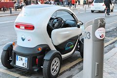 BLUECUB Renault Twizy voiture électrique en libre service à Bordeaux -  photo 33-bordeaux.com