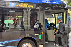 Bordeaux essai ligne 15 du Bus électrique Bluebus du Groupe Bolloré | photo Bernard Tochaport