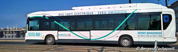 Heuliez bus électrique sur le pont d epierre à Bordeaux | Photo Bernard Tocheport