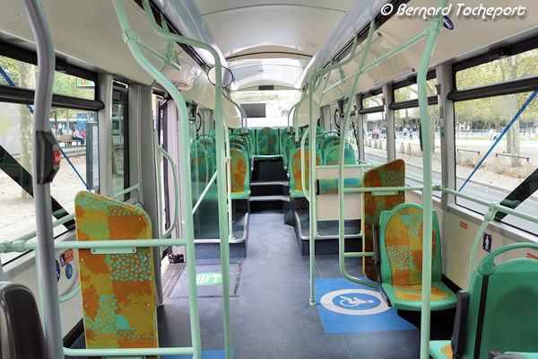 Bordeaux intérieur Heuliez Bus électrique | photo Bernard Tocheport