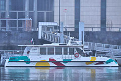 Bordeaux L'Hirondelle navette fluviale décor Le Bato | Photo Bernard Tocheport