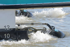 Bordeaux propulseurs de navette fluviale Le Bato | Photo Bernard Tocheport