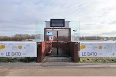Bordeaux accès ponton navette fluviale Le Bato | Photo Bernard Tocheport