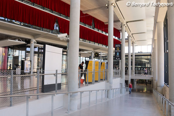 Gare Saint Jean Bordeaux, Hall 3 et accès aux autres halls | Photo Bernard Tocheport