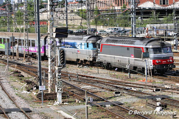 Arrivée en Gare Saint Jean Bordeaux d'un train Intercités | Photo Bernard Tocheport