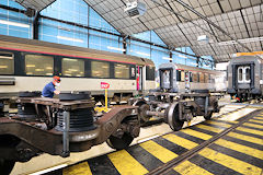 Bordeaux rames Corail Intercité en cours de maintenance | Photo Bernard Tocheport