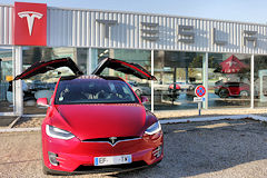 Model X Tesla SUV électrique | Photo 33-bordeaux.com