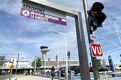 Bordeaux tram ligne A Aéroport direction Dravemont La Gardette | Photo Bernard Tocheport