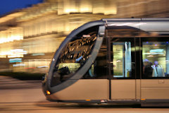 Tramway de Bordeaux circulant la nuit  -  photo 33-bordeaux.com