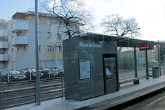 Tramway ligne A station Frères Robinson | Photo Bernard Tocheport