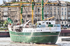 L'Alexander Von Humbolt 2 effectuant un demi tour à Bordeaux | Photo Bernard Tocheport