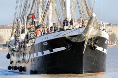 Belem 3 mâts barque sur la Garonne à Bordeaux | Photo Bernard Tocheport