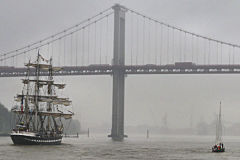 Juin 2018 le Belem quitte Bordeaux sous la pluie | Photo Bernard Tocheport