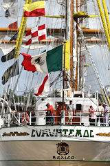 Proue du Cuauhtemoc 3 mâts barque du Mexique à Bordeaux | Photo Bernard Tocheport